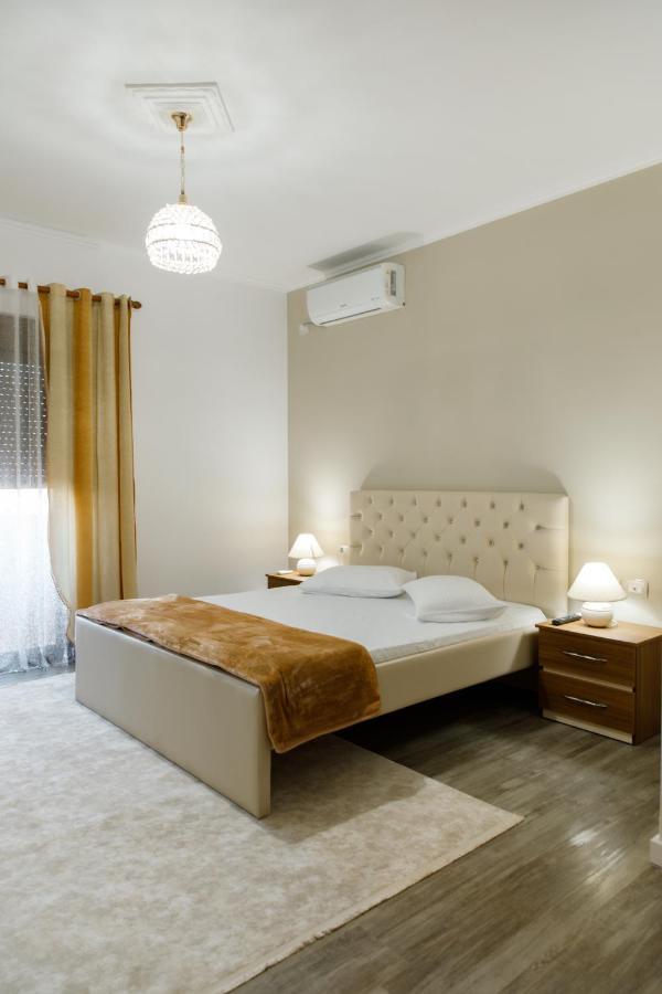 The Luxe Apartments Gjirokastër Exteriör bild