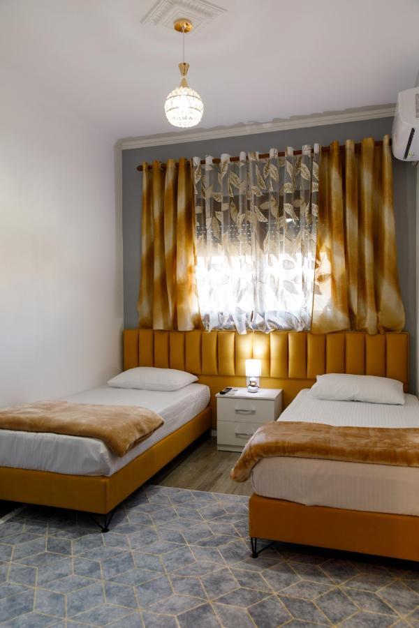 The Luxe Apartments Gjirokastër Exteriör bild