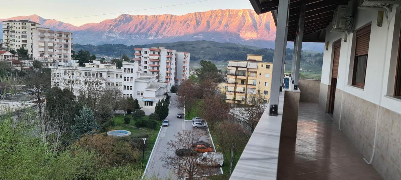 The Luxe Apartments Gjirokastër Exteriör bild
