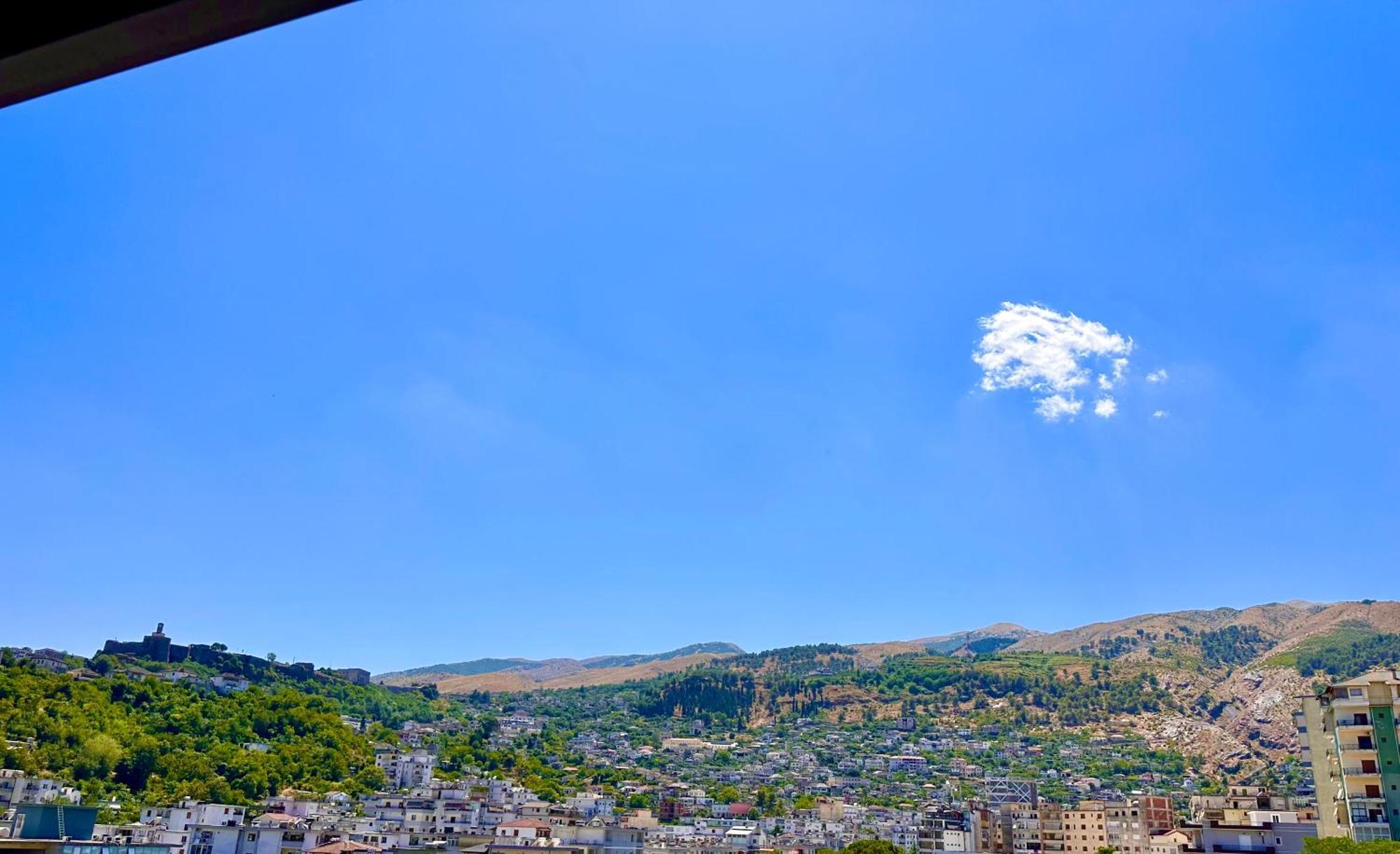 The Luxe Apartments Gjirokastër Exteriör bild